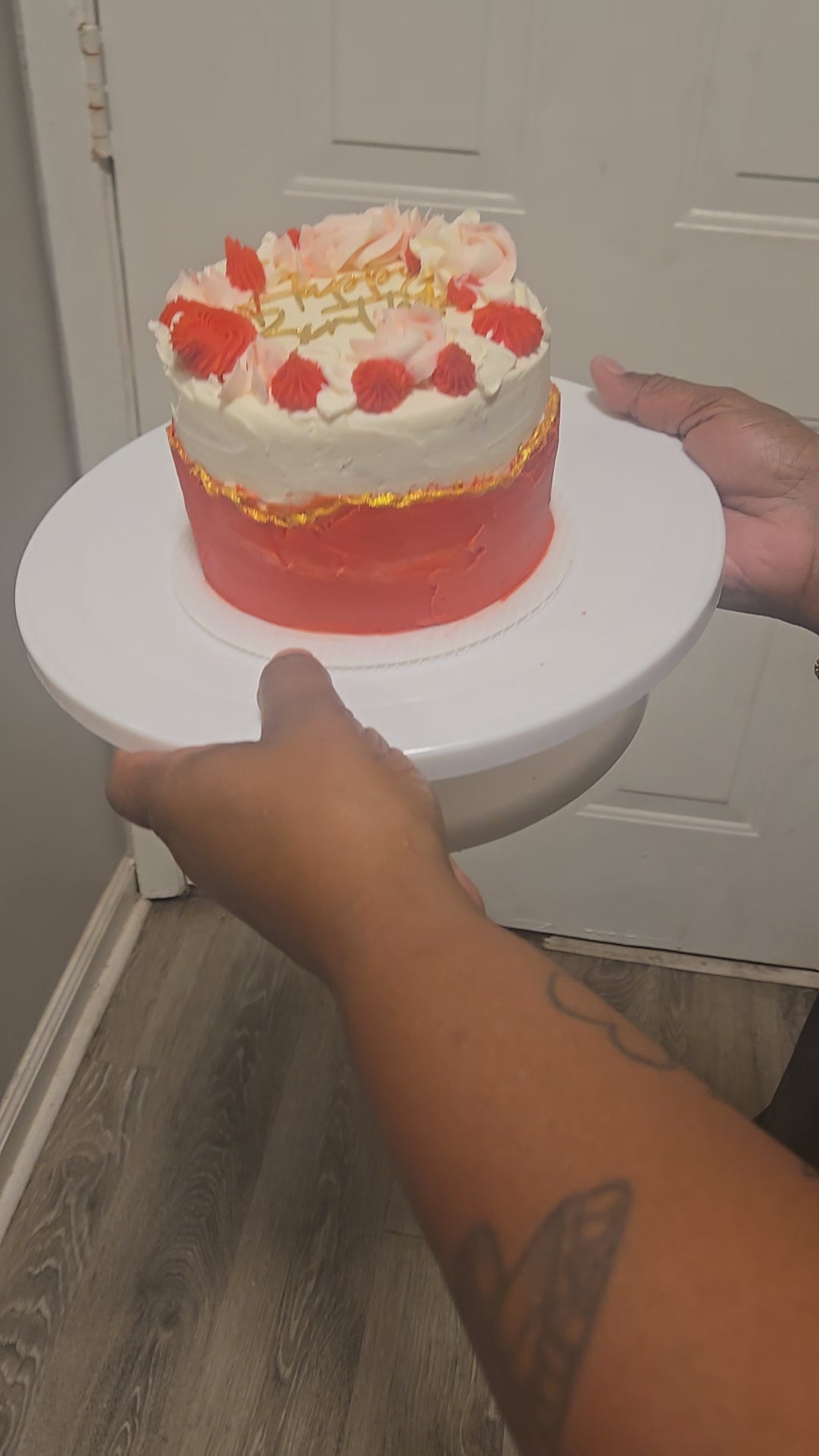 4 inch 2 layered cake